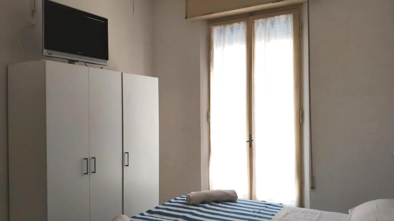 كاتوليكا Hotel Paris 2*,  إيطاليا
